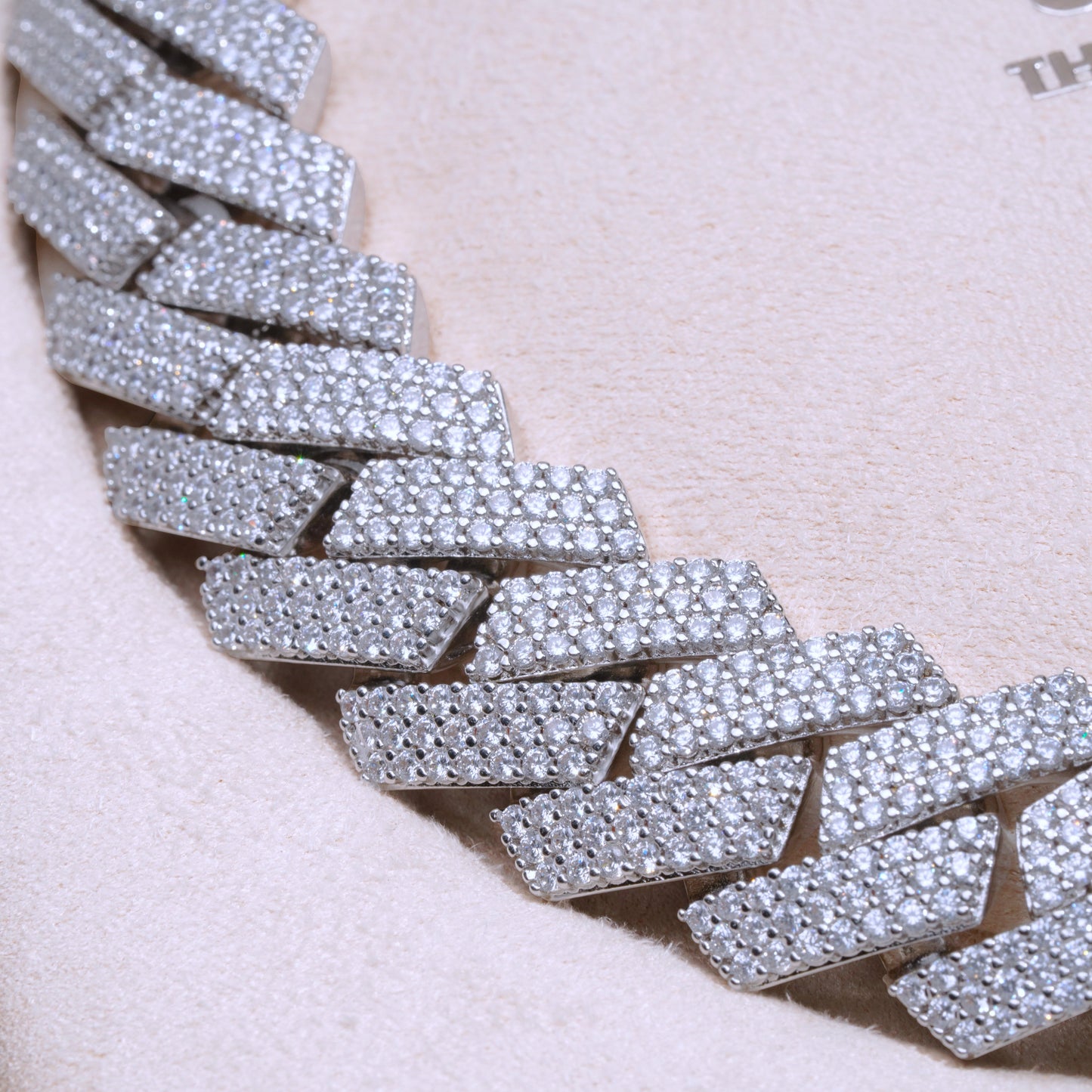 20Mm Extended Clasp Prong Cuban Chain