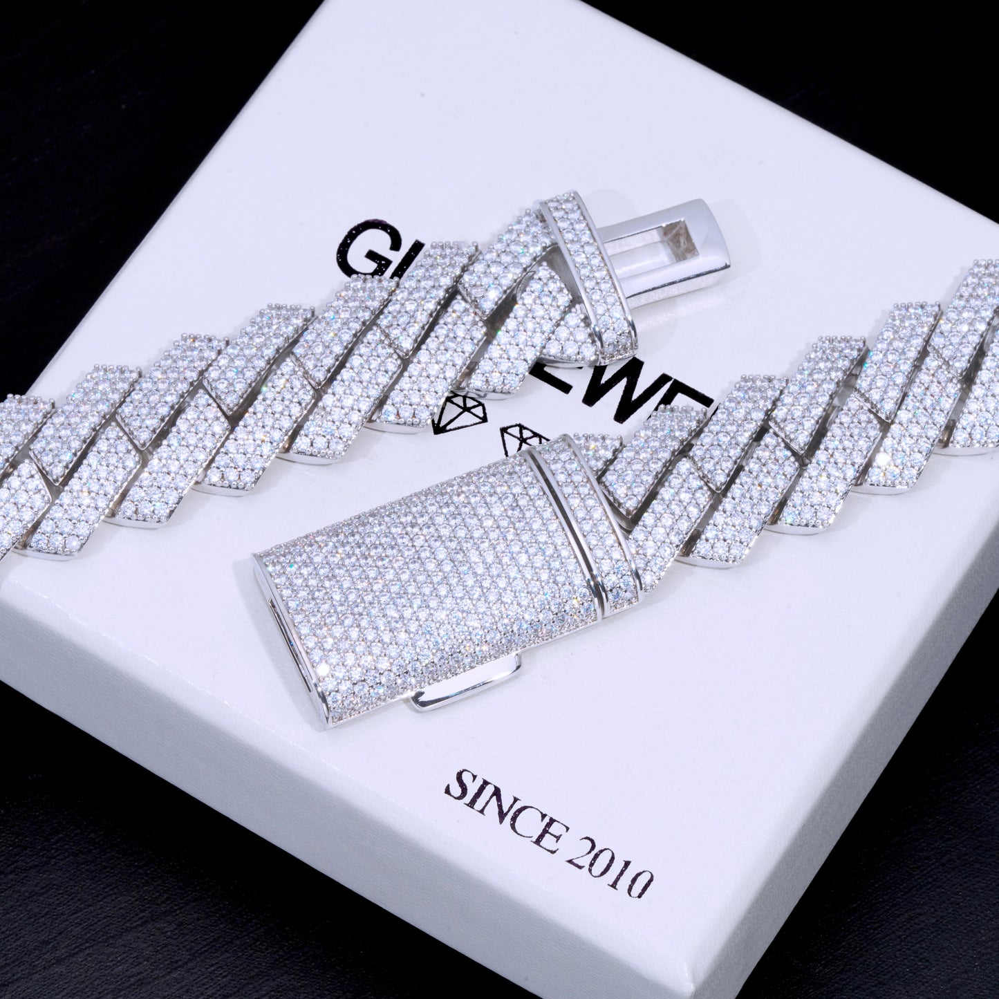 20Mm Extended Clasp Prong Cuban Chain